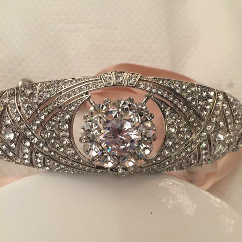 Tiara - Picture 2 of 6